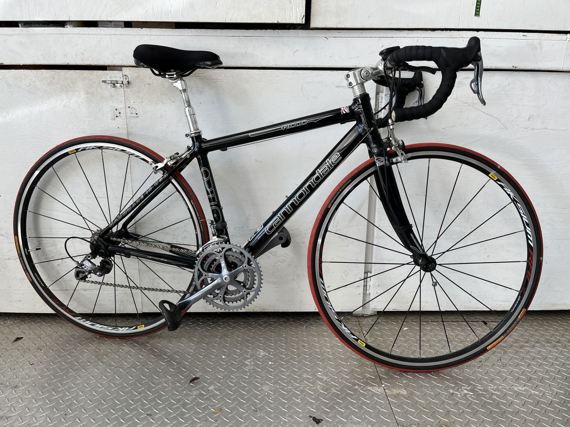Cannondale R1000 Si Road Bike