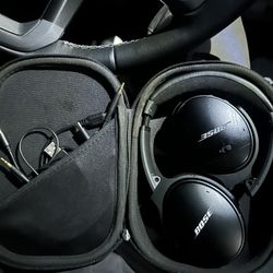 Bose Noise Cancelling Headphones