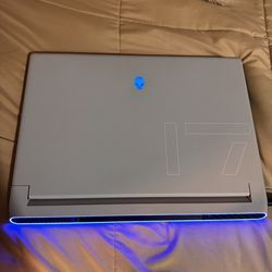 Alienware X17 R2 2TB
