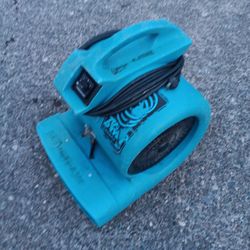 Dri-Eaz Sahara Fan Air mover. Good Condition. For Pick Up Fremont Seattle. No Low Ball Offers Please. No Trades 
