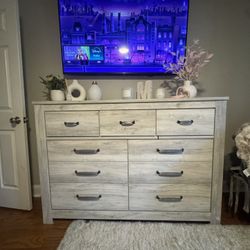 Bedroom Set 4 Pc