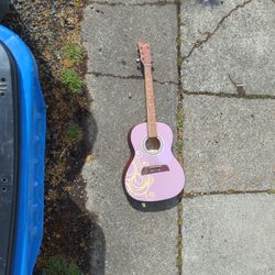 Toy Guitar 