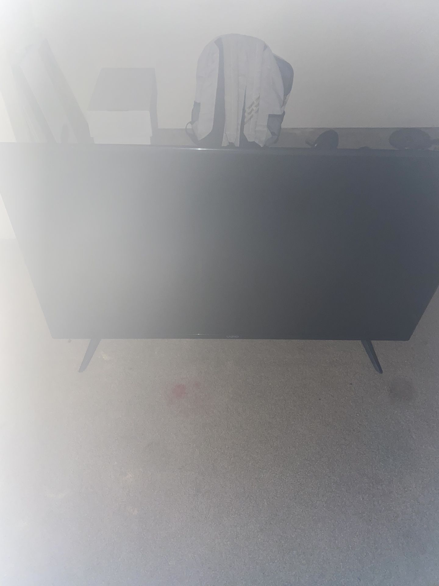 VIZIO D-Series™ 40” Class (39.5" Diag.) Smart TV | D40f-G9 (used)