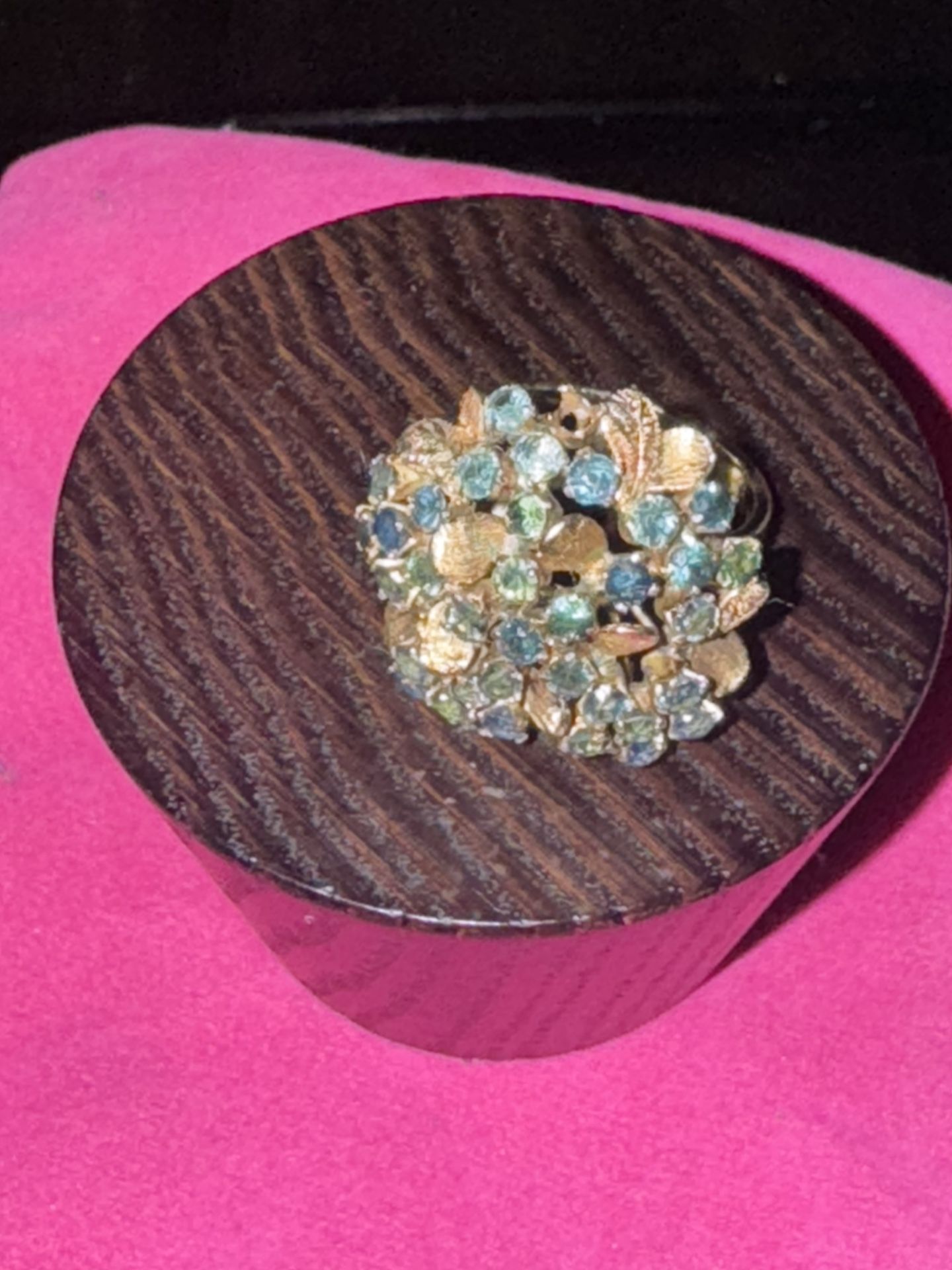 Women’s 18 Karat Flower Ring