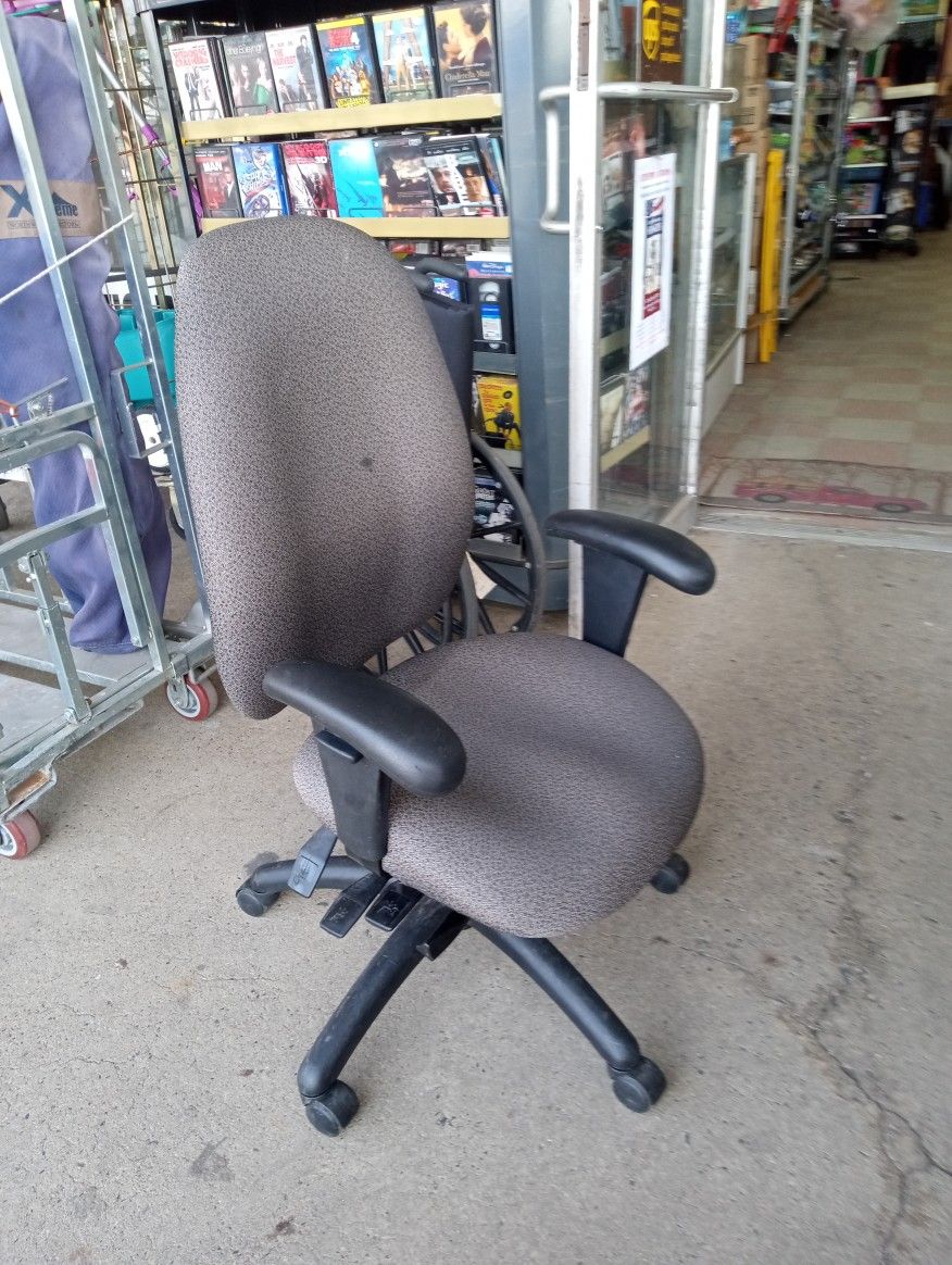 Office Chair With Many Adjustments