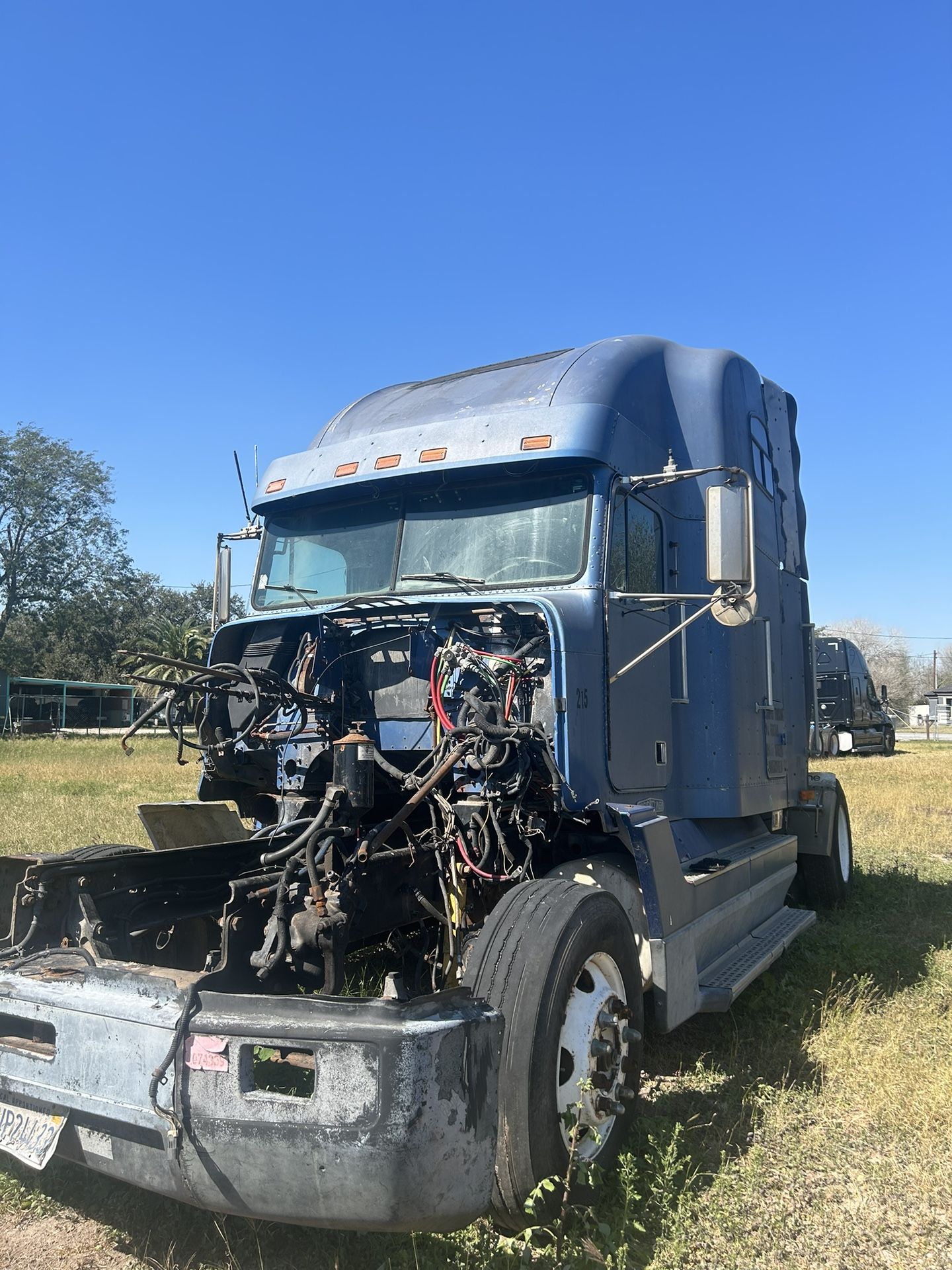 Freightliner FLD Parts