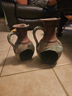 RUSTIC STYLE  CERAMIC DECOR VASES 