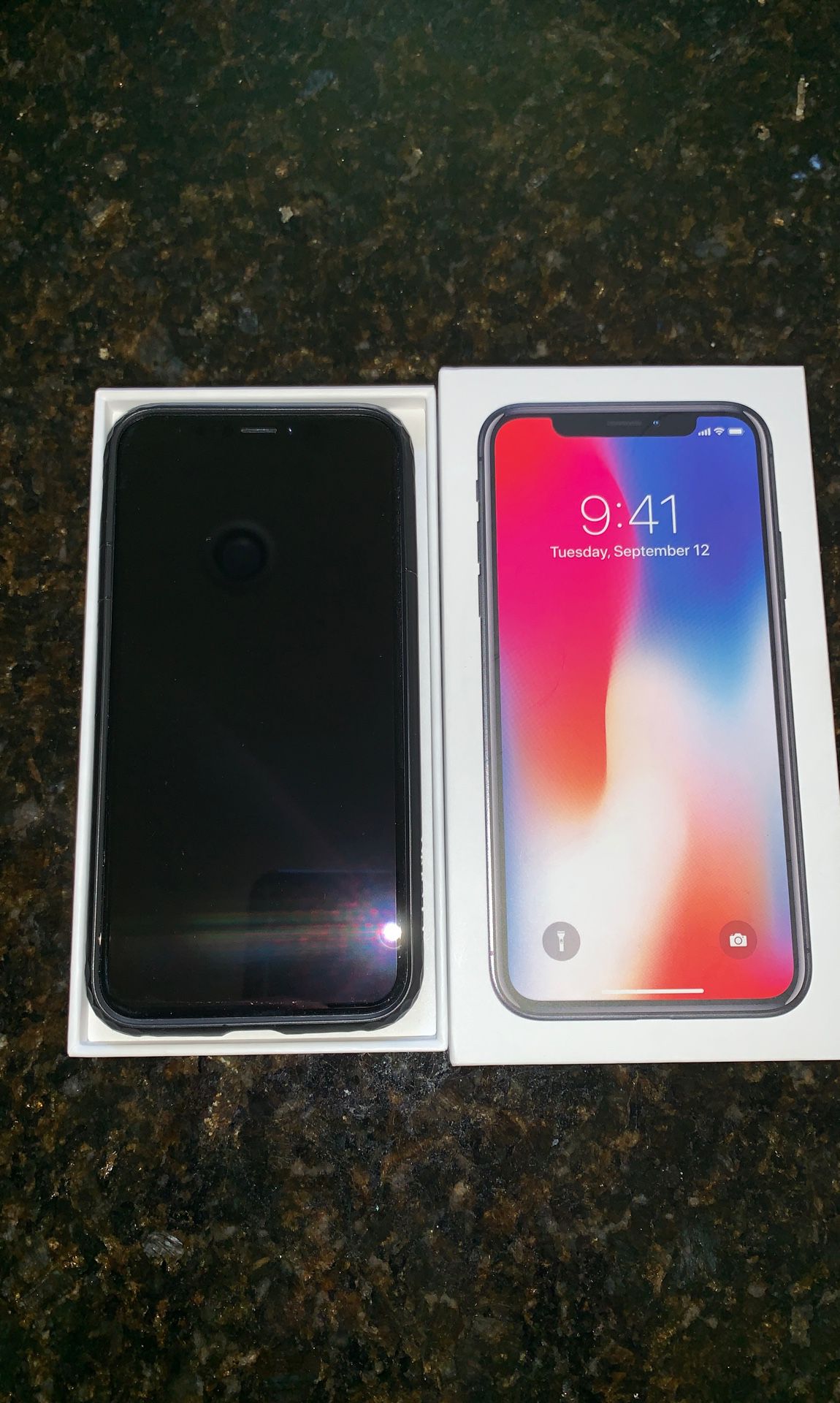 iPhone X - 64 GB Unlocked - Matte Black - Case Included (9/10 Condition)