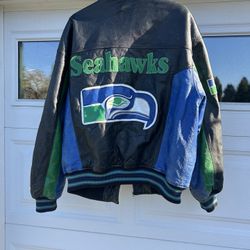 Large size (closer to XL) Seattle Seahawks vintage leather jacket in good condition. Probably from the early 90s or late 80s. Generally clean and in g