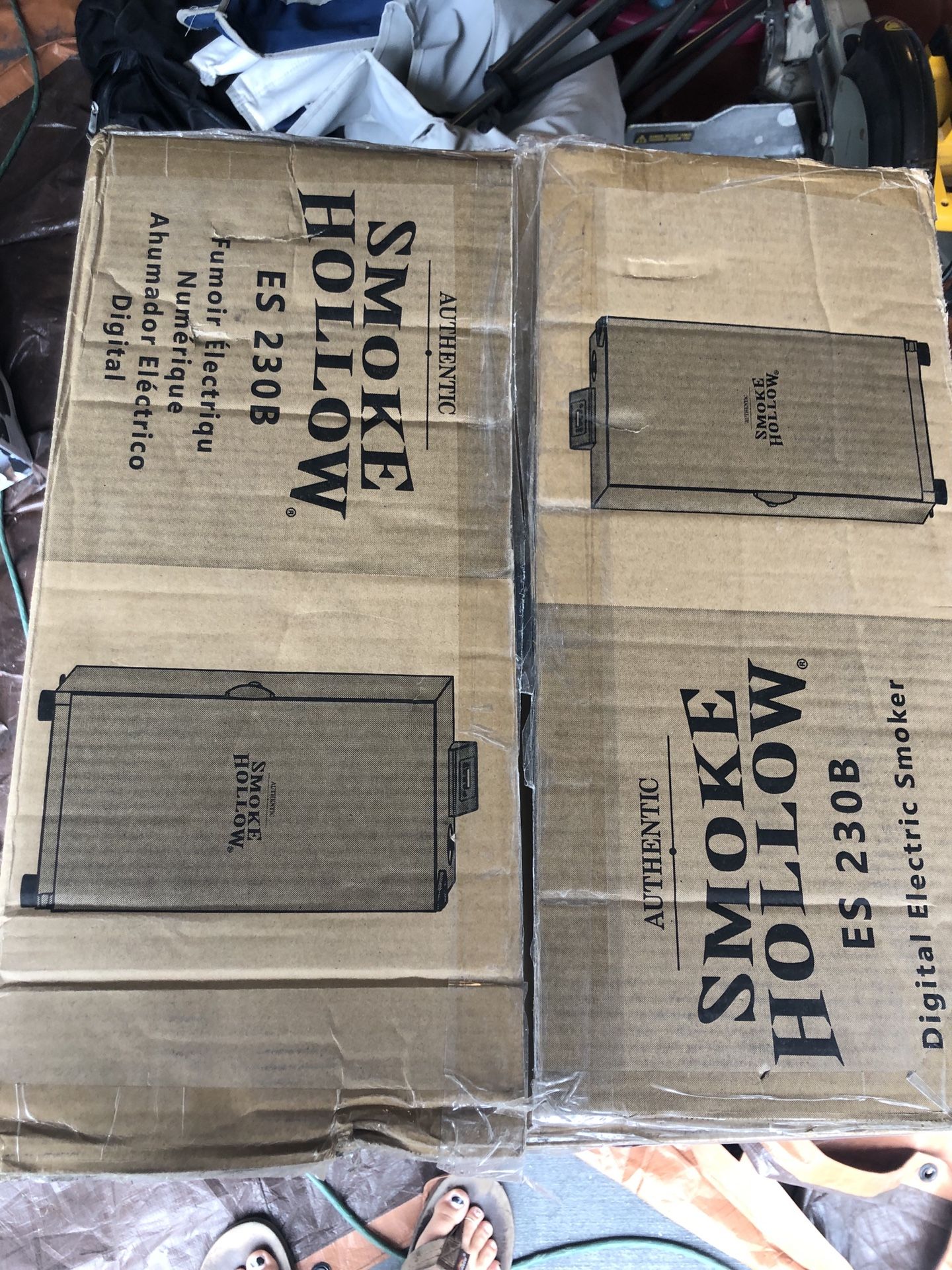Smoke Hollow ES230B digital electric smoker
