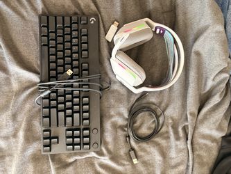Logitech G735 Wireless Gaming Headset (Aurora Collection) + Logitech G213 Prodigy RGB Gaming Keyboar