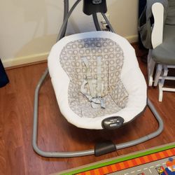 Graco Simple Sway Soothe Swing