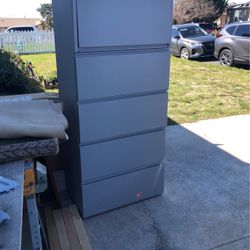 Herman Miller 5 Drawer File Cabinet w/ 2 Keys