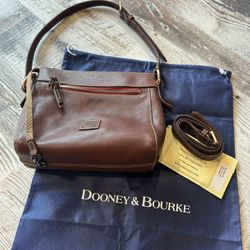 Dooney & BourkePurse Excellent Condition