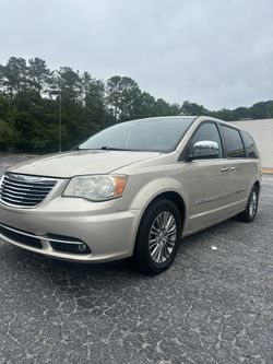 2013 Chrysler Town & Country