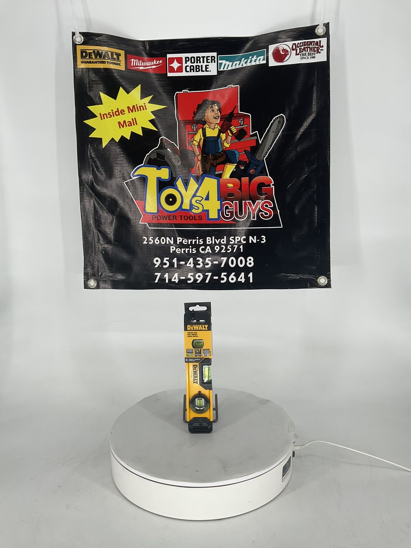 DEWALT 9 in. Torpedo Level