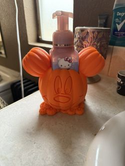 Mickey Pumpkin Soap dispenser sleeve