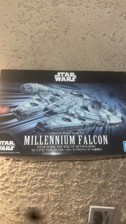 Star Wars millennium falcon build a model