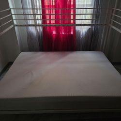 Twin And Full Size Bunk Bed.