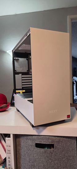 NZXT Mid Tower PC Case
