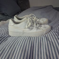 Nike Court Royale AC