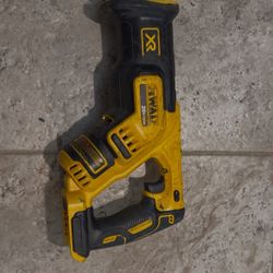 DeWalt 20 V MAX XR Brushless Compact Reciprocating Saw