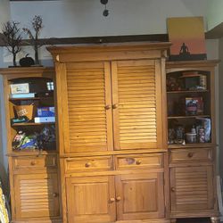 Wall Cabinet / Bureau