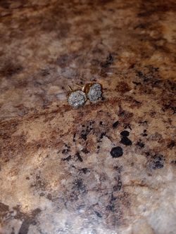 10 Carat Earrings