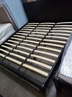 Eastern king bed frame $275