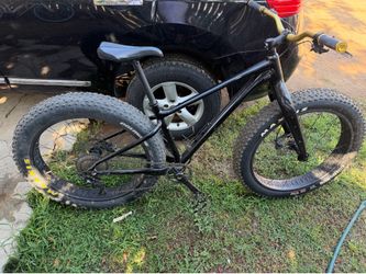 2019 Giant Yukon 2 Fat Bike Carbon Fork