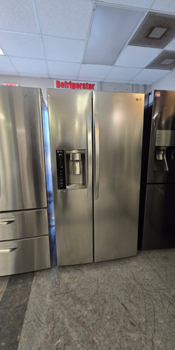LG Side‑by‑Side Fridge – Stainless, Ice/Water Dispenser