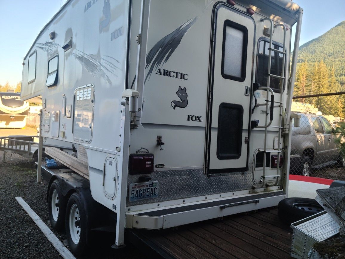 2003 Artic FOX 990 With GENERATOR