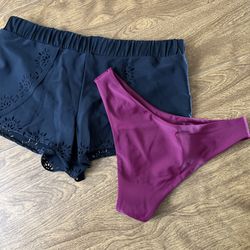 Women’s Bundle of 2 Black & Burgundy Bikini Swimwear Stretch Bottoms Both Size S