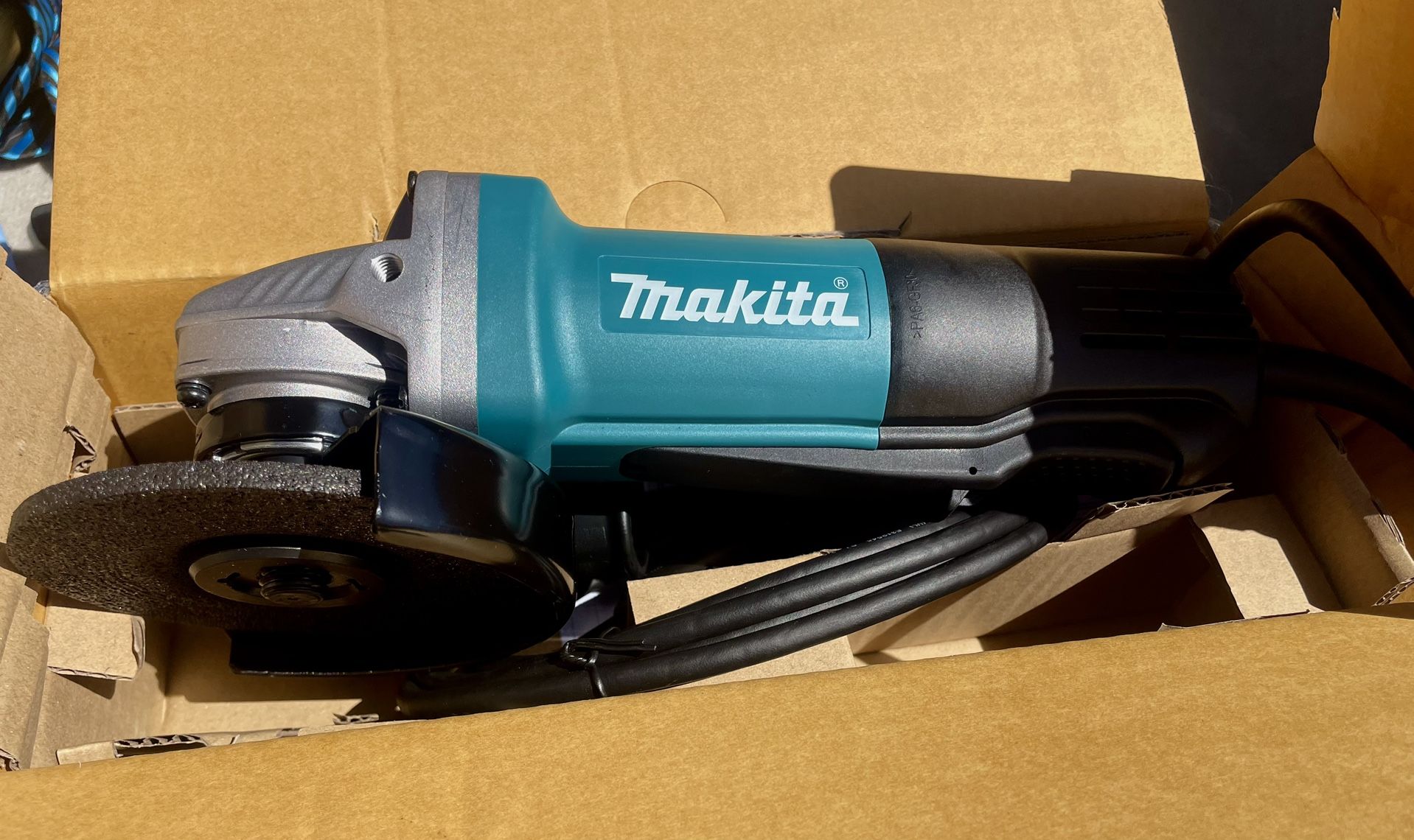 Makita Angle Grinder (New)