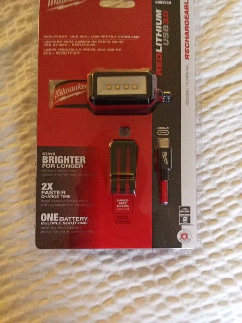 Milwaukee 2115-21 600Lumens