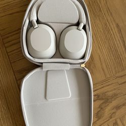 SONY WH-1000XM5 Wireless Noise Canceling Headphones 