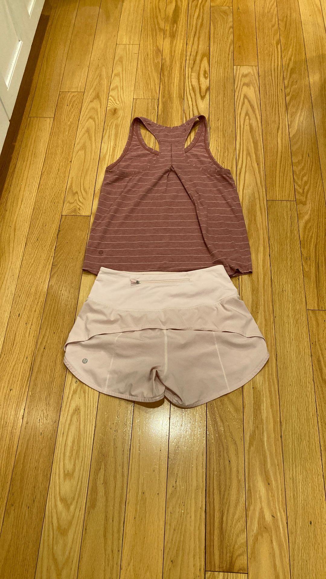 LULULEMON s 4