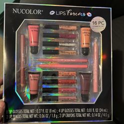 Brand new never opened make up lipstick set