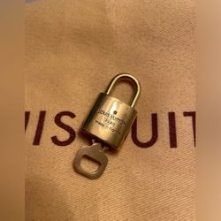 Louis Vuitton lock&key set
