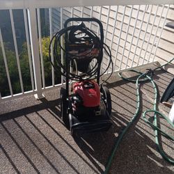 Pressure Washer 2200 PSI