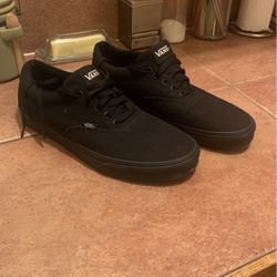 Size 12 Mens Vans Murdered Out