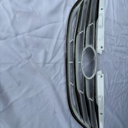 hyuandia sonata upper grill chrome/white year 2011-2014