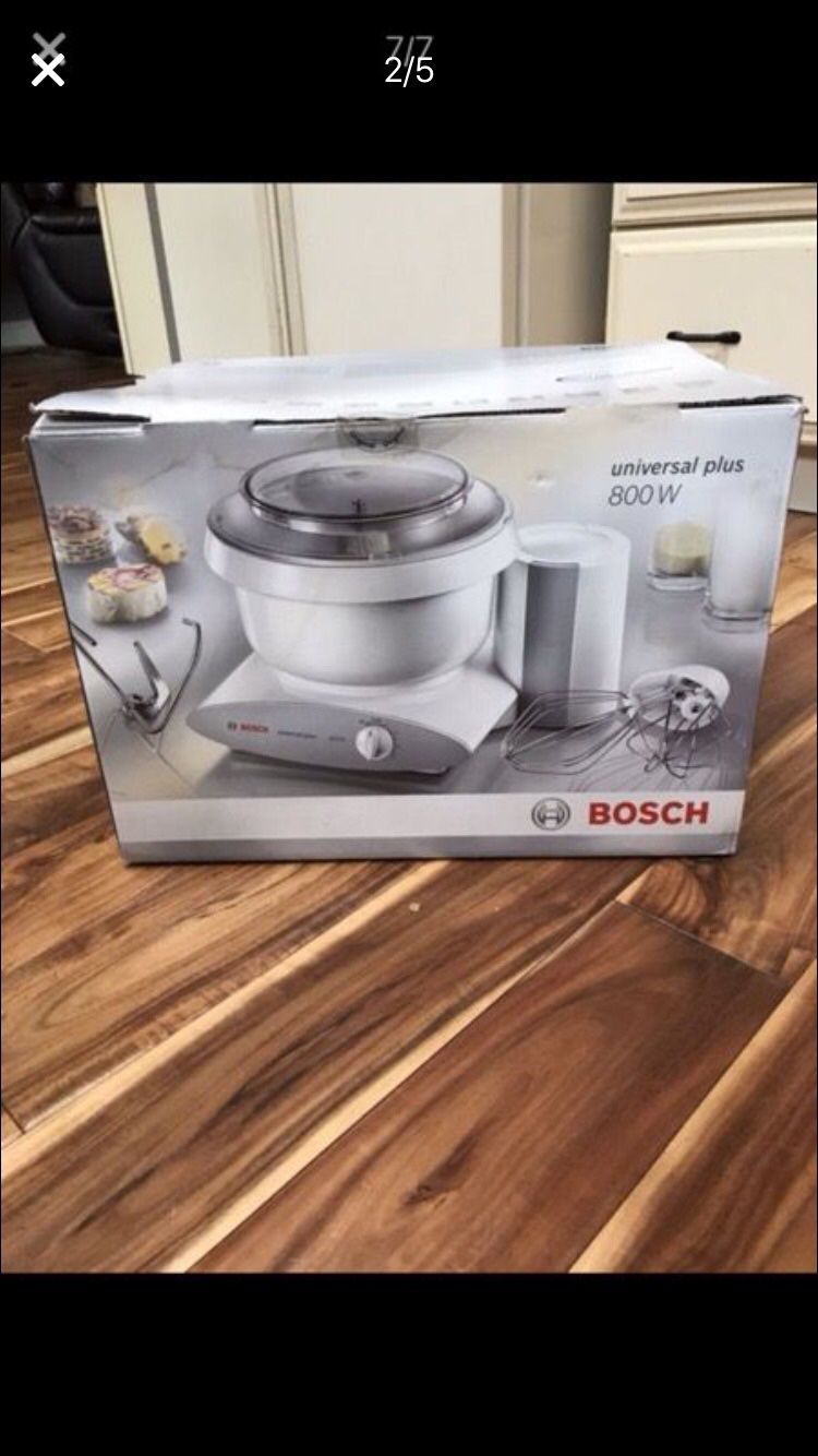BOSCH Universal Plus 800w 6.5 Quart Stand Mixer and BLENDER for