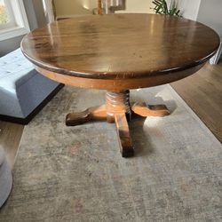 Ethan Allen Extendable Round Table