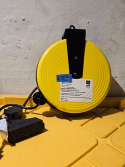 Retractable cord