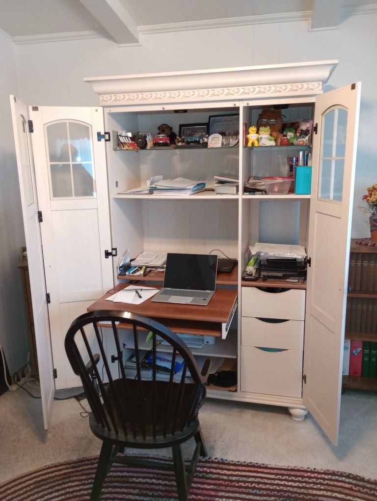 Computer Armoire