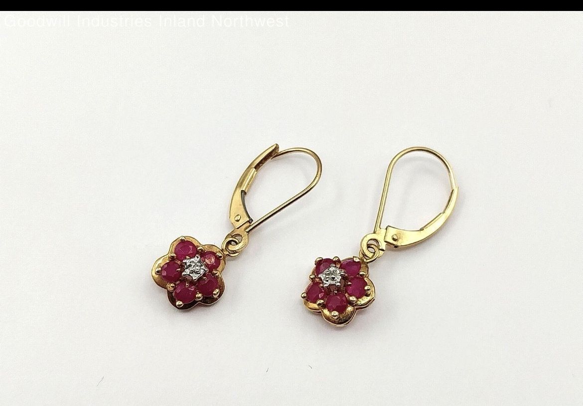 14K gold earrings rubi and diamond, 2 grams of gold