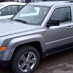 2014 Jeep Patriot Latitude 4x4 -170k Miles 