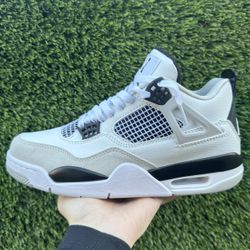 Air Jordan 4 Military Black Retro