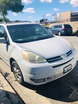 2005 Toyota Sienna